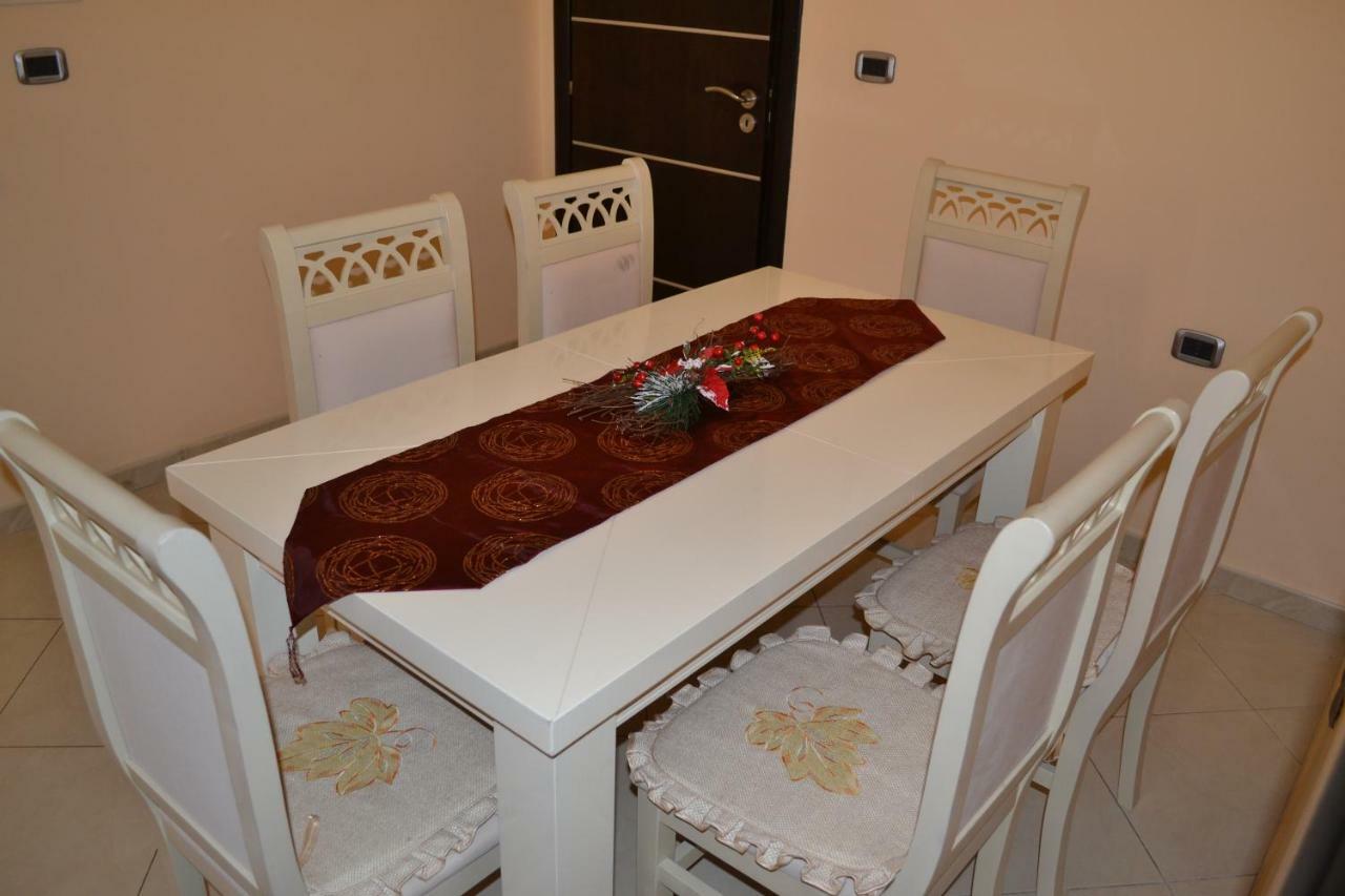 Penthouse 4 Bedrooms Apartment วญอเรอ ภายนอก รูปภาพ