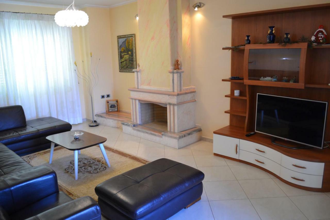 Penthouse 4 Bedrooms Apartment วญอเรอ ภายนอก รูปภาพ