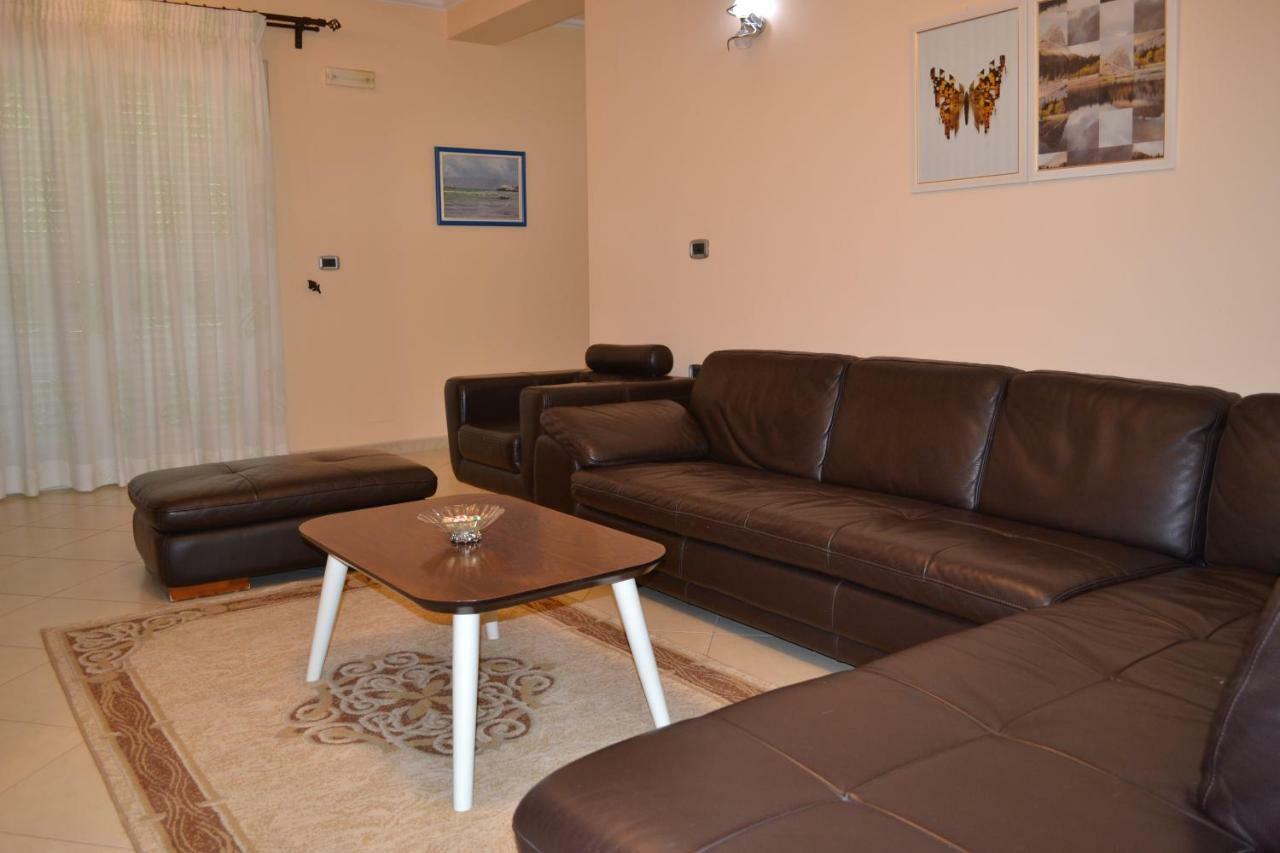 Penthouse 4 Bedrooms Apartment วญอเรอ ภายนอก รูปภาพ